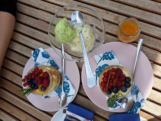 Kawka, karafka. Cafe & Bistro